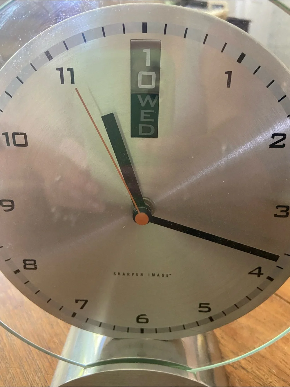 Sharper Image Silver and Clear Glass Desk Clock with Day Indicator